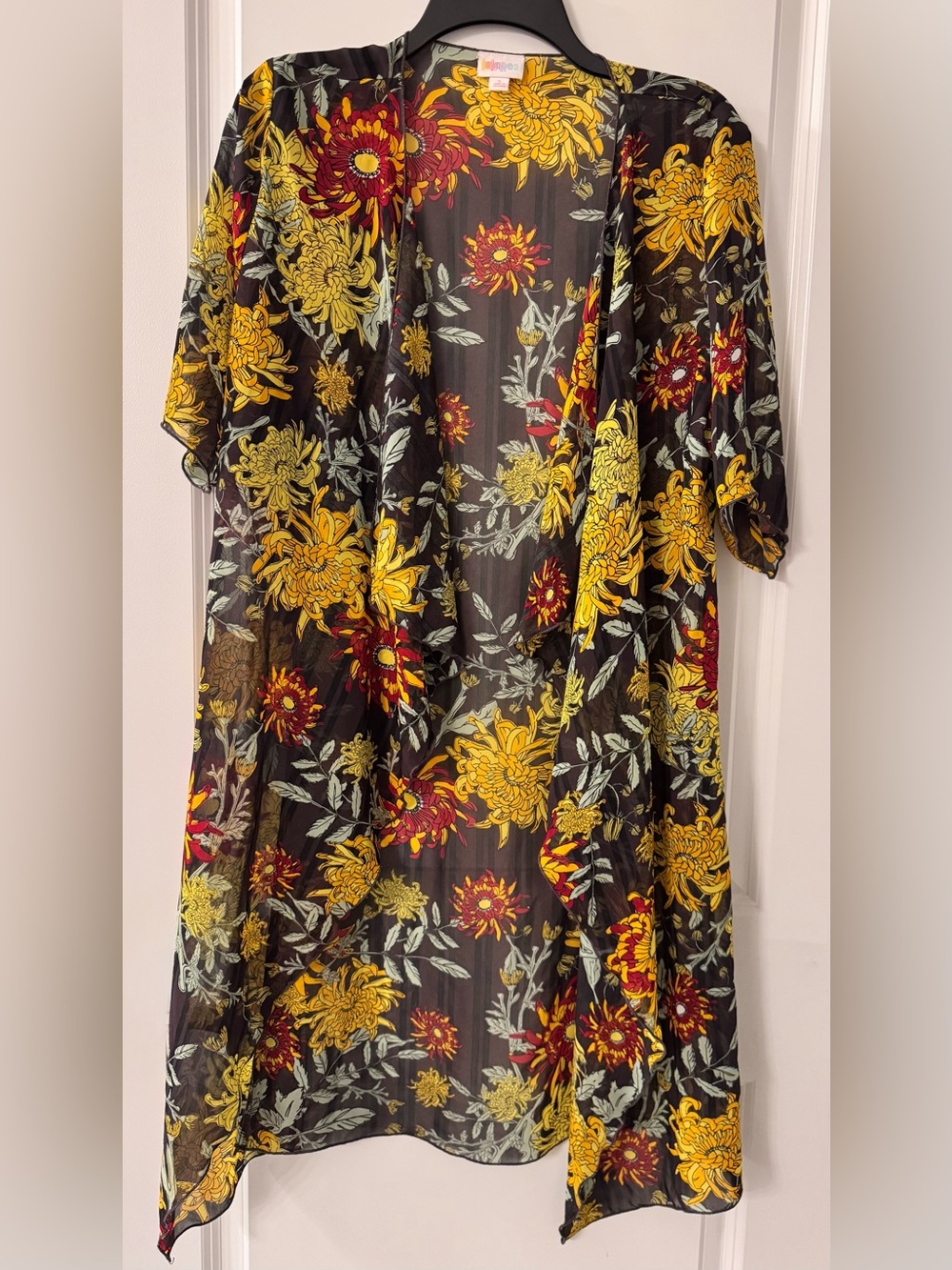 #x567 LuLaRoe Shirley Drape Front Chiffon Kimono Black w/Gold & Red Multi Floral